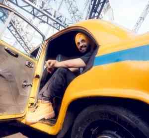 Diljit Dosanjh wanders through timeless lanes of Kolkata