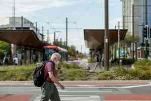 Australian unemployment falls to 3.9 per cent