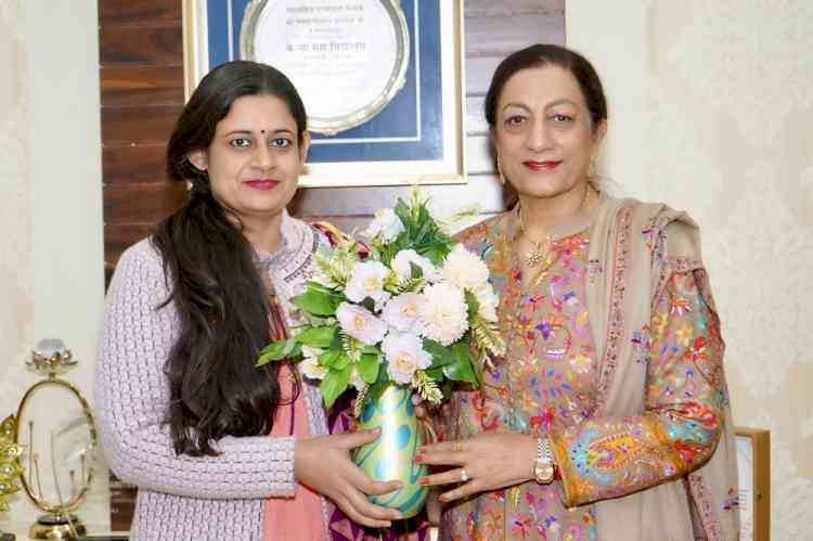 Principal Prof. Dr. Atima Sharma Dwivedi felicitate Dr. Surbhi Sharma