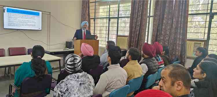 Special lecture on topic “India’s Borders and their Manning”