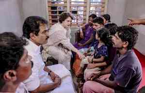 Black flags shown to Priyanka Gandhi Vadra in Wayanad