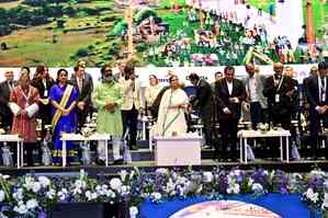 CM Hemant Soren invites entrepreneurs to invest in Jharkhand at Bengal Global Business Summit