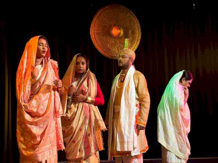 भारत रंग महोत्सव 2025 में सितारों का जमावड़ा: नवाज़ुद्दीन सिद्दीकी, अनुप सोनी, और राजेश तैलंग ने बिखेरा जलवा