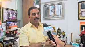 Congress' Naseem Khan slams Centre for stampede, demands Railway Minister's resignation