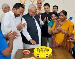 Nitish Kumar celebrates 74th birthday with his family 
