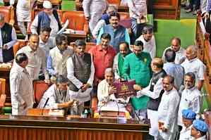 K'taka: Outlay crosses Rs 4 lakh crore; Siddaramaiah presents Rs 19,262cr deficit budget