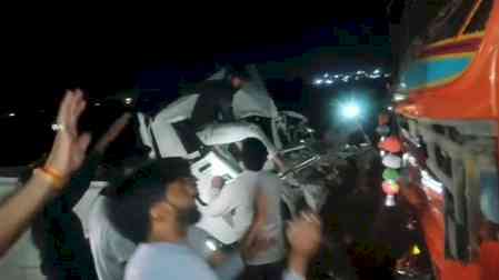 Seven killed in MP as tanker collides with two vehicles