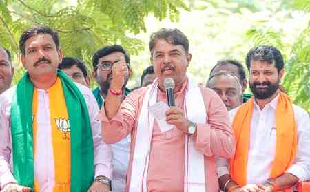 BJP continues attack on 'K'taka No 1 in graft' remark; Cong MLA refutes