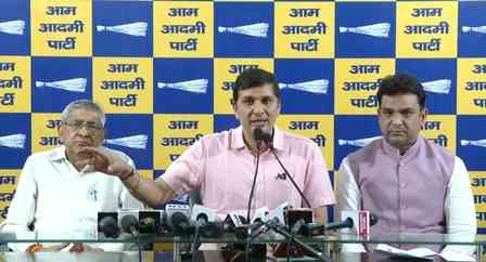 Delhi Mayor writes to HM Amit Shah, wants MCD chief removed