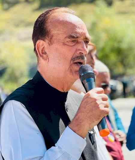 Ghulam Nabi Azad dissolves all committees of his party in J&K