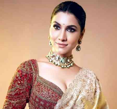 Rukmini Maitra’s ‘Binodiini Ekti Natir Upakhyan’ to be premiered at 8th London Bengali Film Festival 