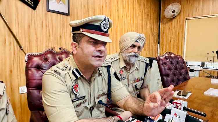 CP reviews action under Yudh Nashya Viruddh, drive against POs, case disposal