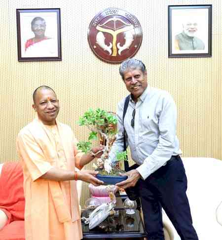 1983 WC winner, PGTI chief Kapil Dev meets UP CM Yogi Adityanath in Lucknow