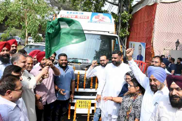 MP Arora Flags Off Free Liver Test Mobile Van in Ludhiana
