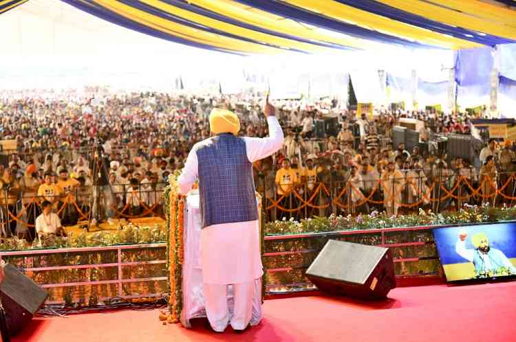 At Jalandhar CM announces that blueprint of war against drugs ready