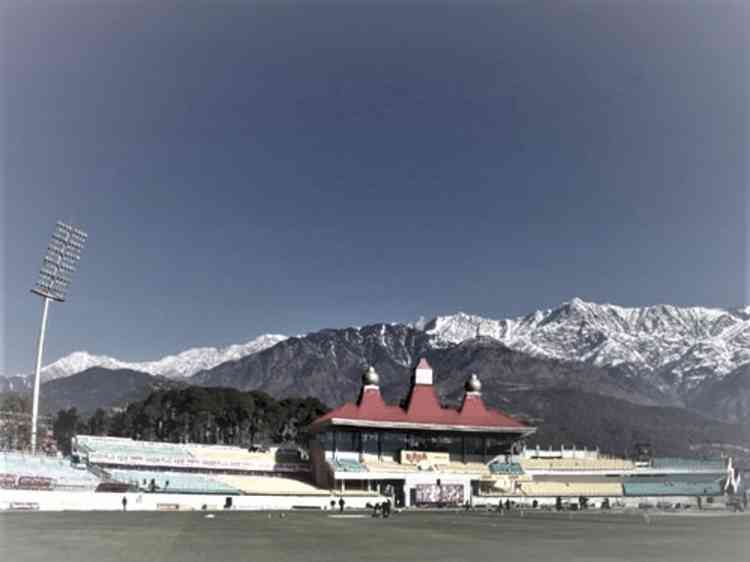 Unseasonal Chill and Rainfall in Dharamsala Raise Concerns Ahead of IPL Matches