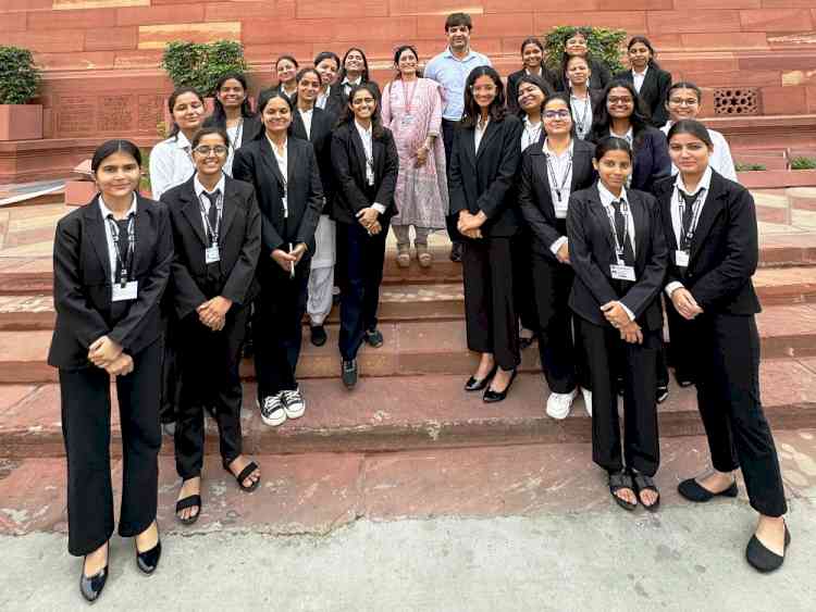 एमडीयू-सीपीएएस के विद्यार्थियों ने भारतीय संसद का शैक्षणिक भ्रमण किया