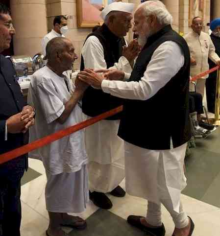 Padma Shri awardee Baba Shivanand passes away at 128, PM Modi pays tribute