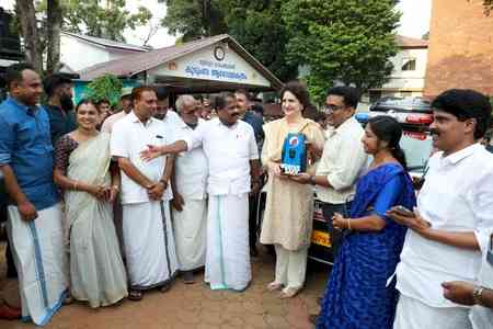 Kerala: Priyanka Gandhi hands over keys of ambulance to Forest Dept 