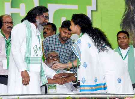 Hemant Soren announces new 63-member JMM Central Committee, 6 from family