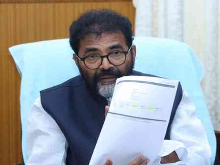 K'taka: Govt engaged in loot through illegal tender process, claims BJP
