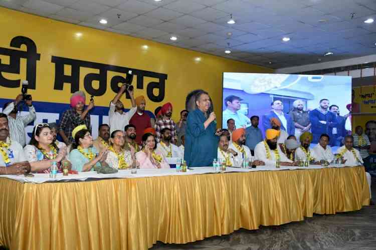 It’s your election, not mine: MP Arora to AAP Volunteers