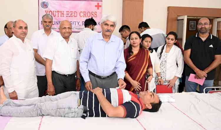 नशे की बुराई को जड़ से मिटाने के लिए जागरूकता की अलख जगाएं विद्यार्थीः मेयर राम अवतार