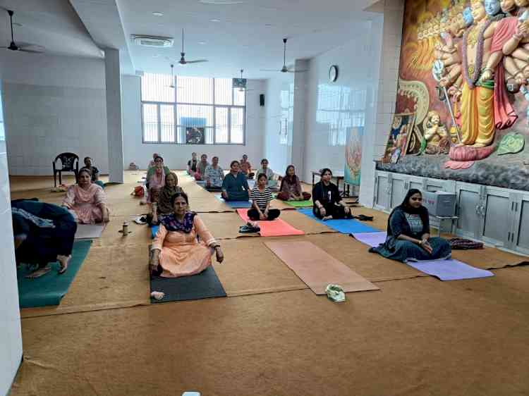 Do Yoga, Stay Healthy- CM Di Yogshala is providing numerous health benefits to people