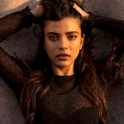 Actress Aishwarya Rajesh thanks Indian Armed Forces; Says,'You are the reason we breathe freely'