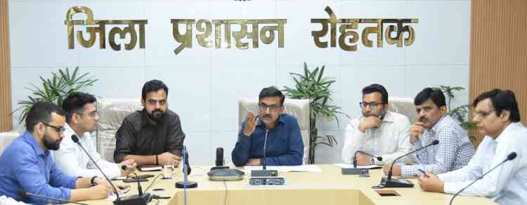 उपायुक्त धर्मेंद्र सिंह ने सिविल डिफेंस के पुख्ता प्रबंध किए जाने के निर्देश दिए