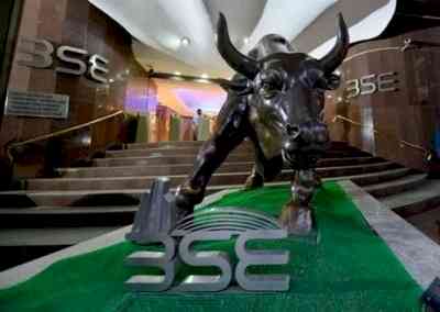 FIIs to resume equity purchases in India as bulls roar: Analysts