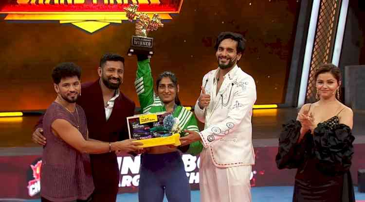 Battleground ends with a bang as Rounak Gulia from Abhishek Malhan’s team and Rajat Dalal team’s Nikhil Singh lift the trophy on Amazon MX Player