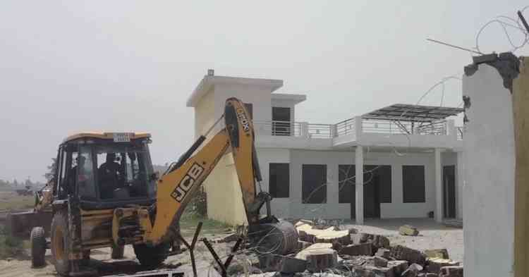 Drug smuggler’s house razed down by police in Ferozepur