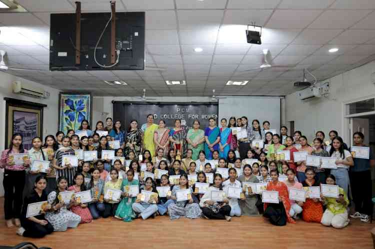 Commerce Club of PCM S.D. College for Women holds Felicitation Ceremony for Session 2024-25
