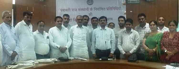 सरपंचों के लिए प्रशिक्षण कार्यक्रम शुरू