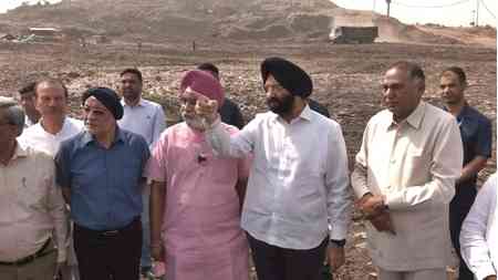 Minister Sirsa visits Okhla landfill site, promises garbage mountain will 'vanish like dinosaurs'
