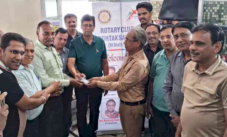 निःशुल्क शिविर में 86 मरीजों की फिजियोथैरेपी की गई