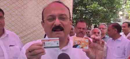 Delhi Minister Sood distributes Ayushman cards to Janakpuri senior citizens