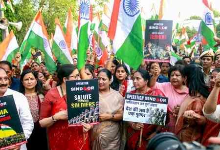 Delhi CM praises PM Modi, armed forces during ‘Sindoor Yatra’