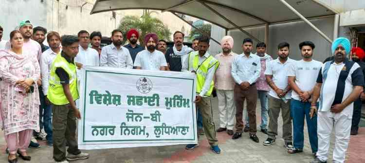 'Clean Ludhiana, Green Ludhiana': Cabinet Minister Mundian leads special cleanliness drive in Dhandari Khurd