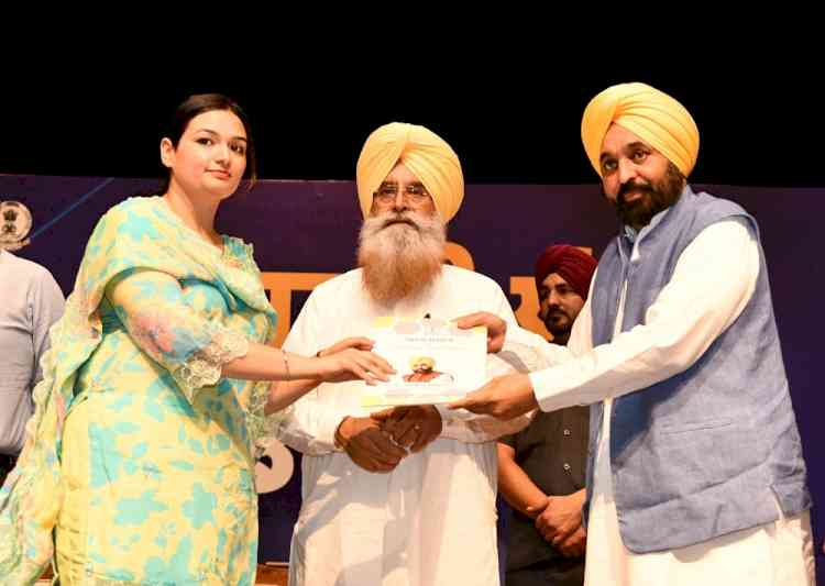 Be the foot soldiers of crusade against corruption and drugs: CM to newly recruited youth