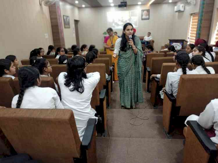 School Mentorship Program- Amritsar DC Sakshi Sawhney inspires students to chase their dreams with dedication