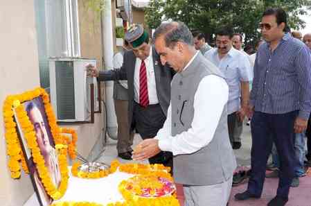Govt committed to realising vision of Rajiv Gandhi: Himachal CM 