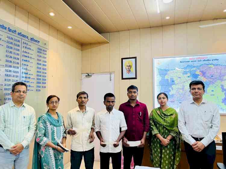 Administration disburses Rs 1 Lakh ex-gratia to families of four deceased in March's Dyeing Factory collapse