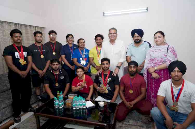 MP Arora Felicitates Powerlifters for Winning 15 Golds at State Championship