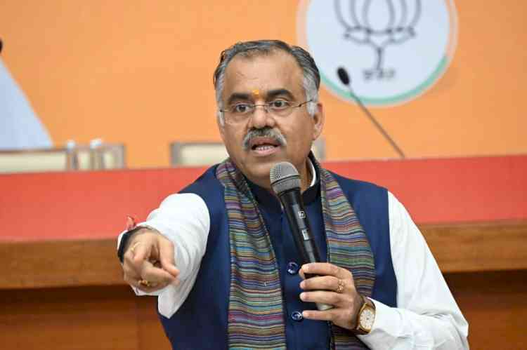Rahul leads Congress to speak Pak language in India : Chugh