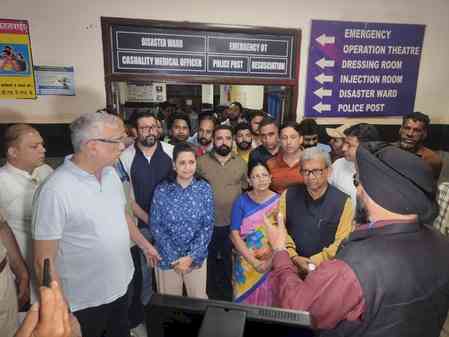 Trinamool leaders meet people affected by Pak's cross-border shelling in J&K's Rajouri 