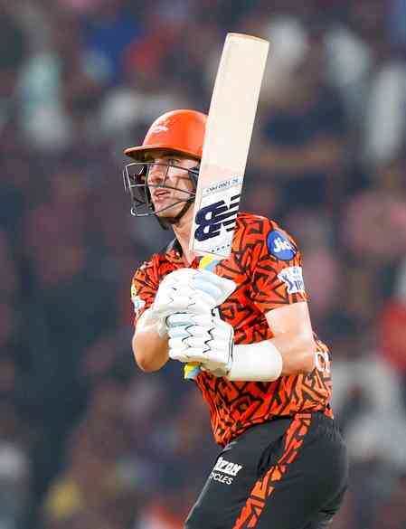 IPL 2025: Ishan Kishan’s unbeaten 94 propels SRH to 231/6 vs RCB