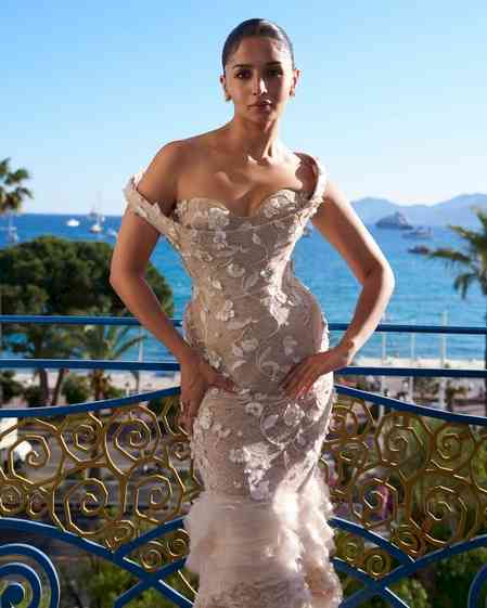 Alia says ‘Hello, Cannes!’ as she turns heads in floral gown on her red carpet debut