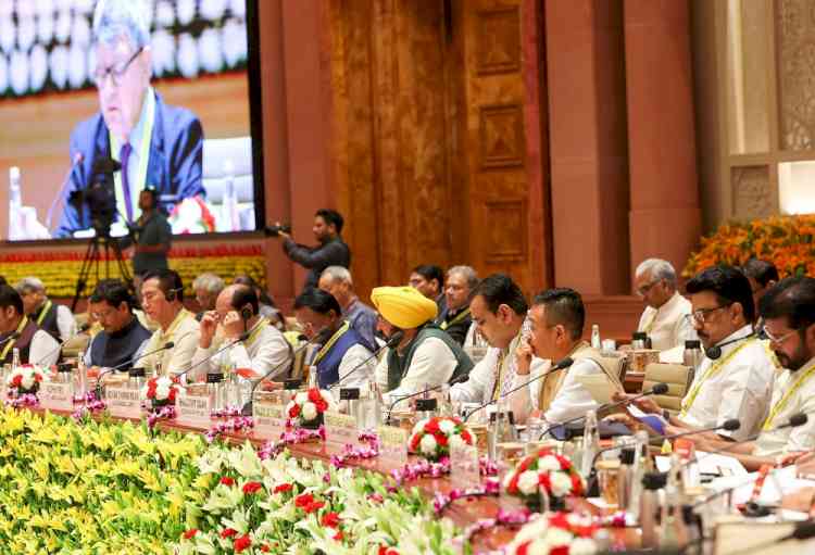 Stop injustice with Punjab: CM at NITI Aayog